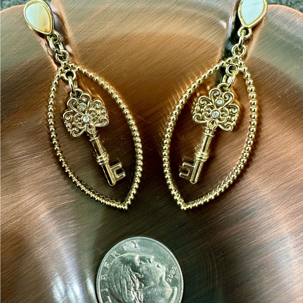 ☀️Gold Key Drop Earrings for Women - Elegant Gold Tone